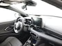 Toyota Yaris 1.5 Hybrid Executive + | BTW voertuig | Dealer onderhouden | Panoramadak | JBL | Head-Up Display | Dodehoek detectie | Parkeersensoren voor+achter | Climate Control | Draadloze telefoonlader | Achteruitrijcamera |