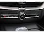 Volvo XC60 2.0 T6 Plug-in hybrid AWD Inscription Exclusive | Standkachel | Adaptieve cruise control | Apple Carplay/Android Auto | Autonomous emergency braking | Electronic climate control | Elektrisch glazen panorama-dak | Lederen bekleding | 19" lichtmetalen velgen | Voorstoelen verwarmd |