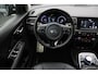 Kia Niro EV e-Niro ExecutiveLine 64 kWh 2019 | Airco | Cruise Control | Navigatie | Carplay | Stoel Verwaming/Verkoeling | Elektrische Memory Stoelen | Achteruitrij Camera | Boekjes | 2 Sleutels