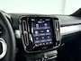 Volvo XC40 B4 Plus Dark | Parkeercamera | Harman Kardon | Stoel- en stuurverwarming | Trekhaak