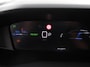 Peugeot e-2008 EV Allure Pack 54 kWh Navigatie Apple Carplay/Android Auto Climate Control Parkeer sensoren Lichtmetalen Velgen