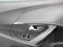 Peugeot e-2008 EV Allure Pack 54 kWh Navigatie Apple Carplay/Android Auto Climate Control Parkeer sensoren Lichtmetalen Velgen
