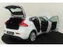 Volvo V40 T3 INSCRIPTION -PANO.DAK|HIGH.PERF.AUDIO|CAMERA|LEDER|POWER-SEAT|STANDKACHEL|ADAP.LED|KEYLESS|STOELVERW.|VERW.VOORRUIT|TREKHAAK|17"