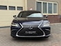 Lexus ES 300h President Line Dealer ondh.|Mark levinson|Carplay