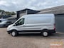Ford Transit L2H2 - 2.2L trend - trekhaak - trekhaak - zilvergrijs - navi - schuifdeur - NL voertuig - APK dec 2026