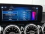 Mercedes-Benz GLB 200 AMG Nightpakket | Panoramadak | Trekhaak | Distronic | Memory | Keyless Go | CarPlay | Sfeerverlichting | Inclusief 24 maanden Mercedes-Benz Certified garantie voor Europa.