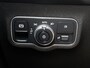Mercedes-Benz GLB 200 AMG Nightpakket | Panoramadak | Trekhaak | Distronic | Memory | Keyless Go | CarPlay | Sfeerverlichting | Inclusief 24 maanden Mercedes-Benz Certified garantie voor Europa.