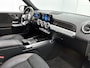 Mercedes-Benz GLB 200 AMG Nightpakket | Panoramadak | Trekhaak | Distronic | Memory | Keyless Go | CarPlay | Sfeerverlichting | Inclusief 24 maanden Mercedes-Benz Certified garantie voor Europa.