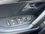 Peugeot e-2008 EV Allure Avantage 54 kWh / Camera 360° / Accu SoH 97.31 % / CCS snel laden / Adaptieve CC / Navigatie / Apple Carplay Android / 17" LM wielen /