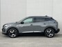 Peugeot e-2008 EV Allure Avantage 54 kWh / Camera 360° / Accu SoH 97.31 % / CCS snel laden / Adaptieve CC / Navigatie / Apple Carplay Android / 17" LM wielen /