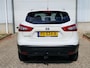 Nissan Qashqai 1.6 Tekna / Pano / Trekhaak / All Seasons / Dealer Onderhouden / Cruise Control / Navigatie / 360 Camera / Stoelverwarming /