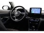 Toyota Yaris Cross 1.5 Hybrid Executive | Dodehoek detectie | Stoelverwarming | Head-up display | JBL | Apple Carplay / Android Auto | Parkeersensoren voor/achter | 18 inch