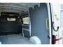 Volkswagen Crafter 35 2.0 TDI L3H3 140PK | Airco | Cruise | Camera | 3.000 KG trekhaak | 1e Eigenaar