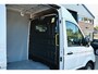 Volkswagen Crafter 35 2.0 TDI L3H3 140PK | Airco | Cruise | Camera | 3.000 KG trekhaak | 1e Eigenaar