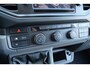 Volkswagen Crafter 35 2.0 TDI L3H3 140PK | Airco | Cruise | Camera | 3.000 KG trekhaak | 1e Eigenaar
