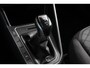 Volkswagen Polo 1.0 TSI DSG R-Line Panorama dak Navigatie App Connect Climate Control Parkeer sensoren Camera Cruise control adaptive Lichtmetalen velgen