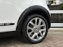 Volkswagen Up! 1.0 BMT cross up! Automaat! | Cruise Control | Afneembare Trekhaak | Hoge instap | Parkeersensoren achter |