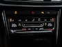 Volkswagen T-Roc 1.5 TSI R-Line Business 150pk DSG | Black Style | LED Matrix | Panoramadak | Elektrische achterklep | Cruise control | Camera | Stoel- & stuurverwarming |