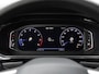 Volkswagen T-Roc 1.5 TSI R-Line Business 150pk DSG | Black Style | LED Matrix | Panoramadak | Elektrische achterklep | Cruise control | Camera | Stoel- & stuurverwarming |