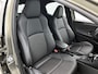 Toyota Yaris 1.5 Hybrid 130 Executive | BTW voertuig | Dodehoek detectie | Stoel+stuurverwarming | Parkeersensoren voor+achter | Climate Control | Cruise Control Adaptive |