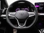 Volkswagen Golf 1.5 eTSI R-Line 150 PK | Automaat | Climate Control | Stoelverwarming | Stuurverwarming | Adaptive Cruise Control | Lane Assist | Achteruitrijcamera | All Season banden |