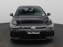 Volkswagen Golf 1.5 eTSI R-Line 150 PK | Automaat | Climate Control | Stoelverwarming | Stuurverwarming | Adaptive Cruise Control | Lane Assist | Achteruitrijcamera | All Season banden |