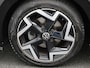 Volkswagen Golf 1.5 eTSI R-Line 150 PK | Automaat | Climate Control | Stoelverwarming | Stuurverwarming | Adaptive Cruise Control | Lane Assist | Achteruitrijcamera | All Season banden |