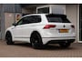 Volkswagen Tiguan 1.5 TSI R-line Panoramadak Camera Trekhaak Virtueel dashboard