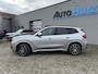 BMW X1 sDrive20i M Sport Trekhaak LED Carplay Achteruitrijcamera PDC Trekhaak 1800 KG Trekgewicht 19 Inch 4Seizoenenbanden DAB Shadow-line