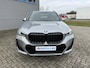 BMW X1 sDrive20i M Sport Trekhaak LED Carplay Achteruitrijcamera PDC Trekhaak 1800 KG Trekgewicht 19 Inch 4Seizoenenbanden DAB Shadow-line