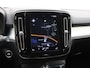 Volvo XC40 T4 AUT(8) MOMENTUM PRO KEYLESS NAVI TREKHAAK DAB+