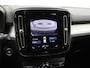 Volvo XC40 T4 AUT(8) MOMENTUM PRO KEYLESS NAVI TREKHAAK DAB+