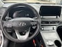 Hyundai Kona Electric EV Limited 64 kWh | Automaat | Navigatie | Cruise Control | Climate Control | Parkeersensoren | Parkeercamera | Rijklaar! |