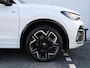Volkswagen Tiguan 1.5 eHybrid R-Line Edition 272pk DSG | Black Style | Lederen bekleding | LED Matrix | 360 Camera | Panoramdak | Trekhaak | Head-Up Display | Stoel- & stuurverwarming |