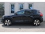 Volvo XC40 Recharge Core | Verwarmbare voorstoelen en stuurwiel | Warmtepomp | All season banden | DAB ontvanger | Draadloze lader telefoon