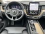 Volvo XC60 2.0 T8 455 pk AWD Ultra Bright Facelift model 2026 ! Trekhaak Bowers Wilkins Comfortstoelen Nappa leer + Massage + Ventilatie 360 Camera Panoramadak 20 Inch Velgen Pilot Assist ACC BLIS Apple Carplay Android Auto Full Led Ram Vol Opties en in Nieuwstaat ! Long Range 1e Eigenaar BTW Auto