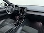 Volvo XC40 B4 211pk Automaat R-Design / Adapt. Cruise / Stoelverwarming / Trekhaak / 19'' / DAB / Alarm 3 / PDC + Camera / Lane Keeping Aid /
