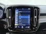 Volvo XC40 B4 211pk Automaat R-Design / Adapt. Cruise / Stoelverwarming / Trekhaak / 19'' / DAB / Alarm 3 / PDC + Camera / Lane Keeping Aid /