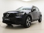 Volvo XC40 B4 211pk Automaat R-Design / Adapt. Cruise / Stoelverwarming / Trekhaak / 19'' / DAB / Alarm 3 / PDC + Camera / Lane Keeping Aid /