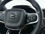 Volvo XC40 B4 211pk Automaat R-Design / Adapt. Cruise / Stoelverwarming / Trekhaak / 19'' / DAB / Alarm 3 / PDC + Camera / Lane Keeping Aid /