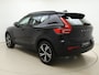Volvo XC40 B4 211pk Automaat R-Design / Adapt. Cruise / Stoelverwarming / Trekhaak / 19'' / DAB / Alarm 3 / PDC + Camera / Lane Keeping Aid /
