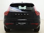 Volvo XC40 B4 211pk Automaat R-Design / Adapt. Cruise / Stoelverwarming / Trekhaak / 19'' / DAB / Alarm 3 / PDC + Camera / Lane Keeping Aid /