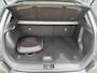 Hyundai Kona Electric EV Fashion 64 kWh / Afneembare Trekhaak / Dealer Onderhouden / Origineel Nederlands / 100% SOH / 3 Fase / Navigatie / Achteruitrijcamera / Parkeersensoren Achter /