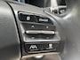 Hyundai Kona Electric EV Fashion 64 kWh / Afneembare Trekhaak / Dealer Onderhouden / Origineel Nederlands / 100% SOH / 3 Fase / Navigatie / Achteruitrijcamera / Parkeersensoren Achter /