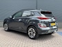 Hyundai Kona Electric EV Fashion 64 kWh / Afneembare Trekhaak / Dealer Onderhouden / Origineel Nederlands / 100% SOH / 3 Fase / Navigatie / Achteruitrijcamera / Parkeersensoren Achter /