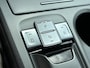 Hyundai Kona Electric EV Fashion 64 kWh / Afneembare Trekhaak / Dealer Onderhouden / Origineel Nederlands / 100% SOH / 3 Fase / Navigatie / Achteruitrijcamera / Parkeersensoren Achter /