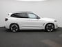 BMW iX3 High Executive 80 kWh | M-PAKKET | PANO-SCHUIFDAK | HEAD-UP | SHADOWLINE | TREKHAAK | HARMAN KARDON | STUURVERWARMING