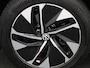 Volkswagen ID.4 Pure 52 kWh 170 PK| Dealeronderhouden |Panoramadak | Navigatie | Stuurwielverwarming | Parkeersensoren | LED Matrix | 19 Inch Velgen