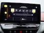 Volkswagen ID.4 Pure 52 kWh 170 PK| Dealeronderhouden |Panoramadak | Navigatie | Stuurwielverwarming | Parkeersensoren | LED Matrix | 19 Inch Velgen