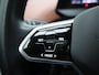 Volkswagen ID.4 Pure 52 kWh 170 PK| Dealeronderhouden |Panoramadak | Navigatie | Stuurwielverwarming | Parkeersensoren | LED Matrix | 19 Inch Velgen
